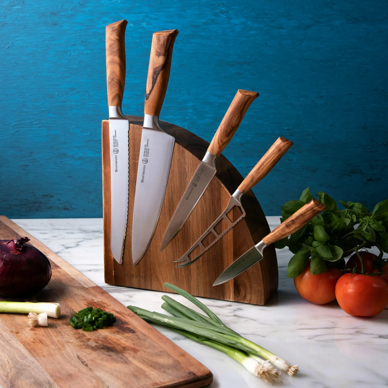 Acacia Manet Knife Block