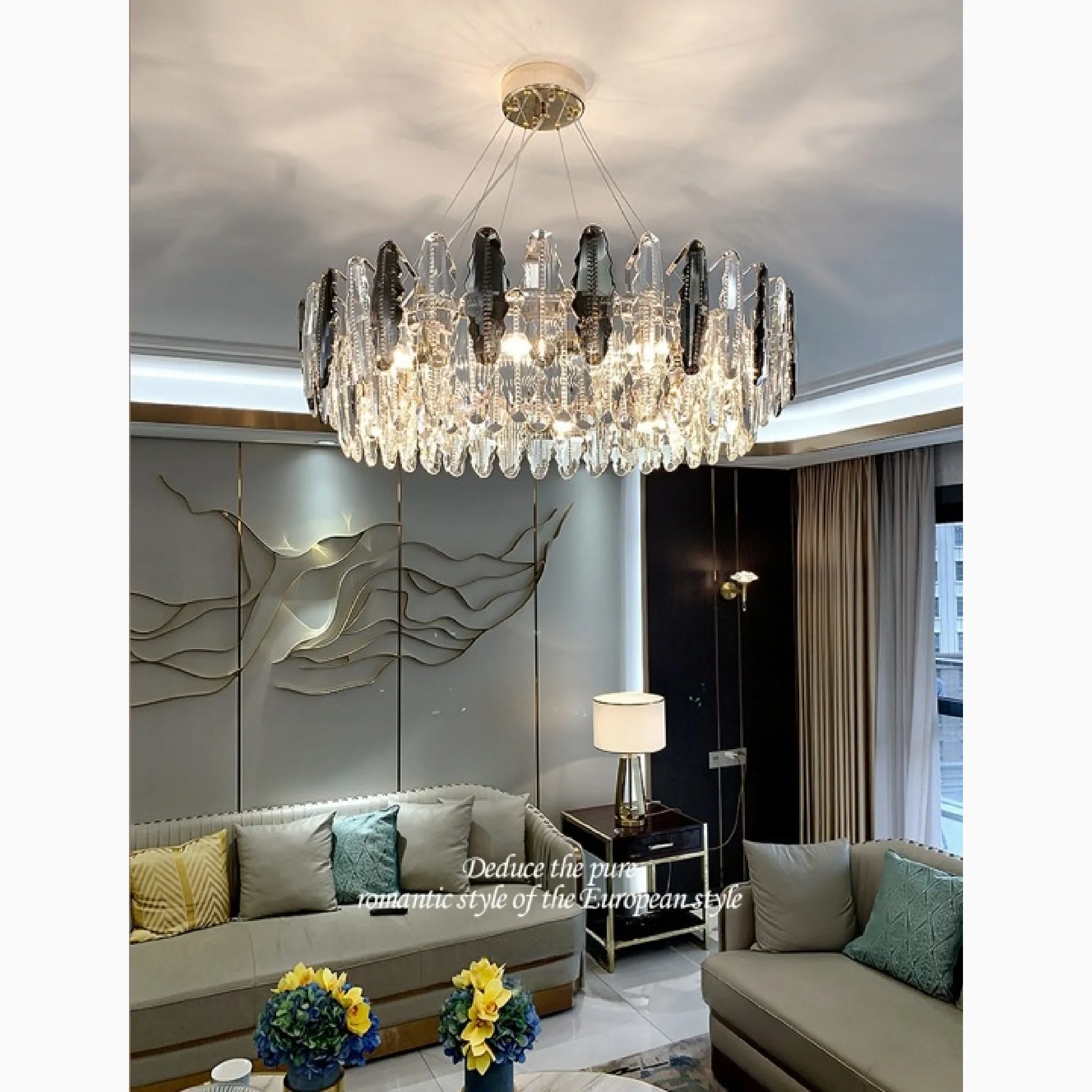 Almè | Elegant Luxury Gold Crystal Shine Chandelier