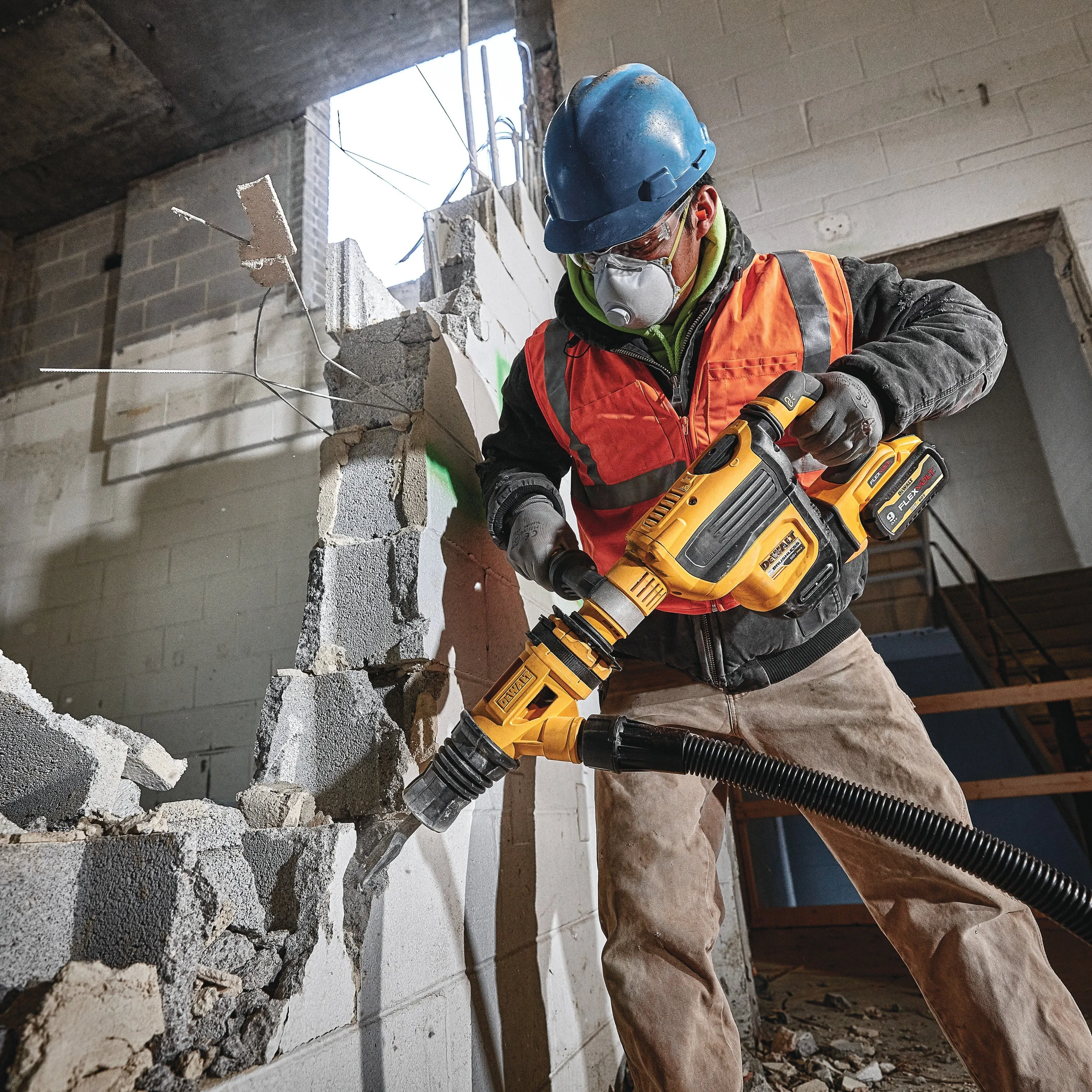 Dewalt® Large Hammer Dust Extraction - Chiseling, DWH053K