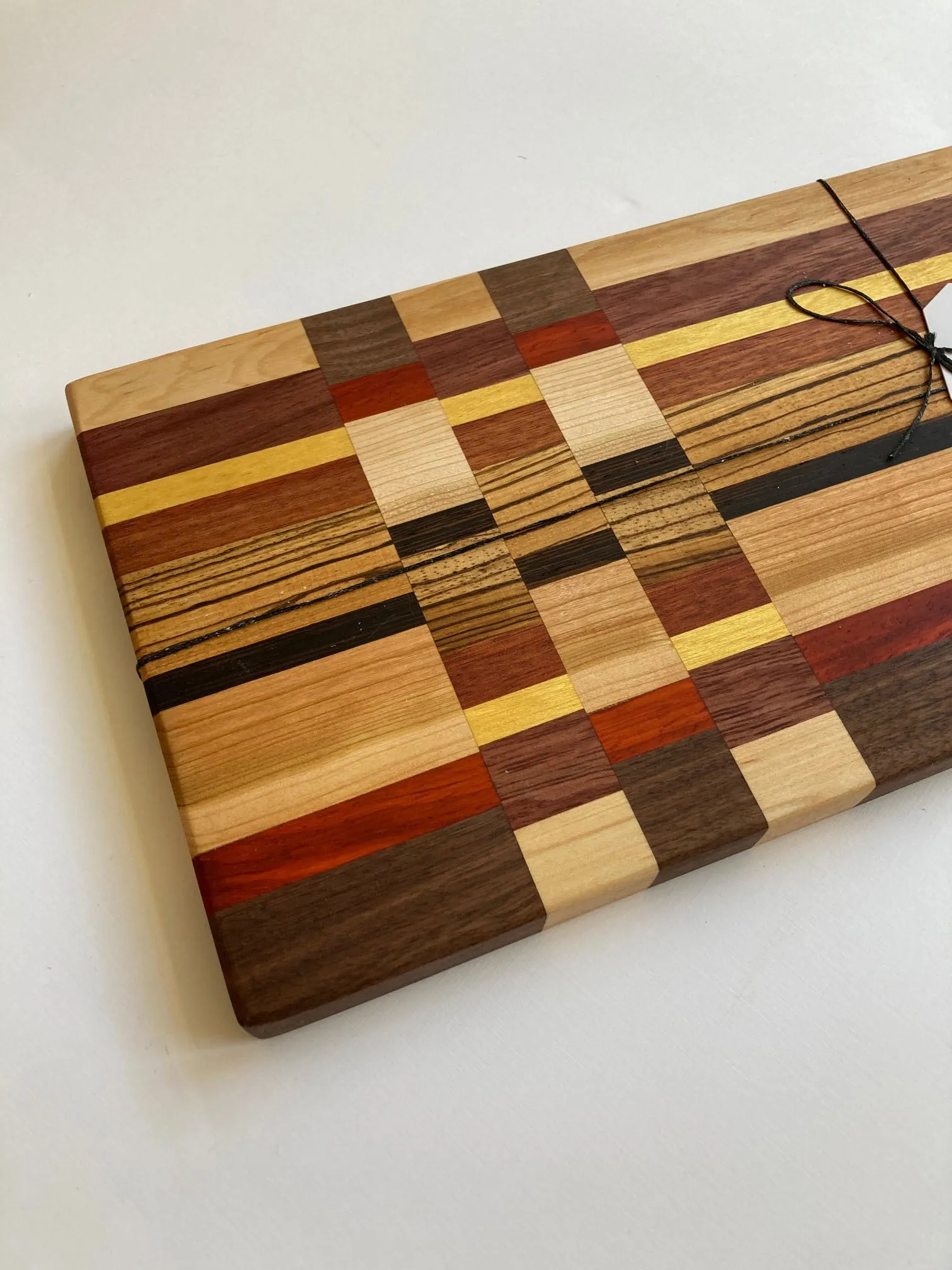 Honorable Oak Medium Cutting Board