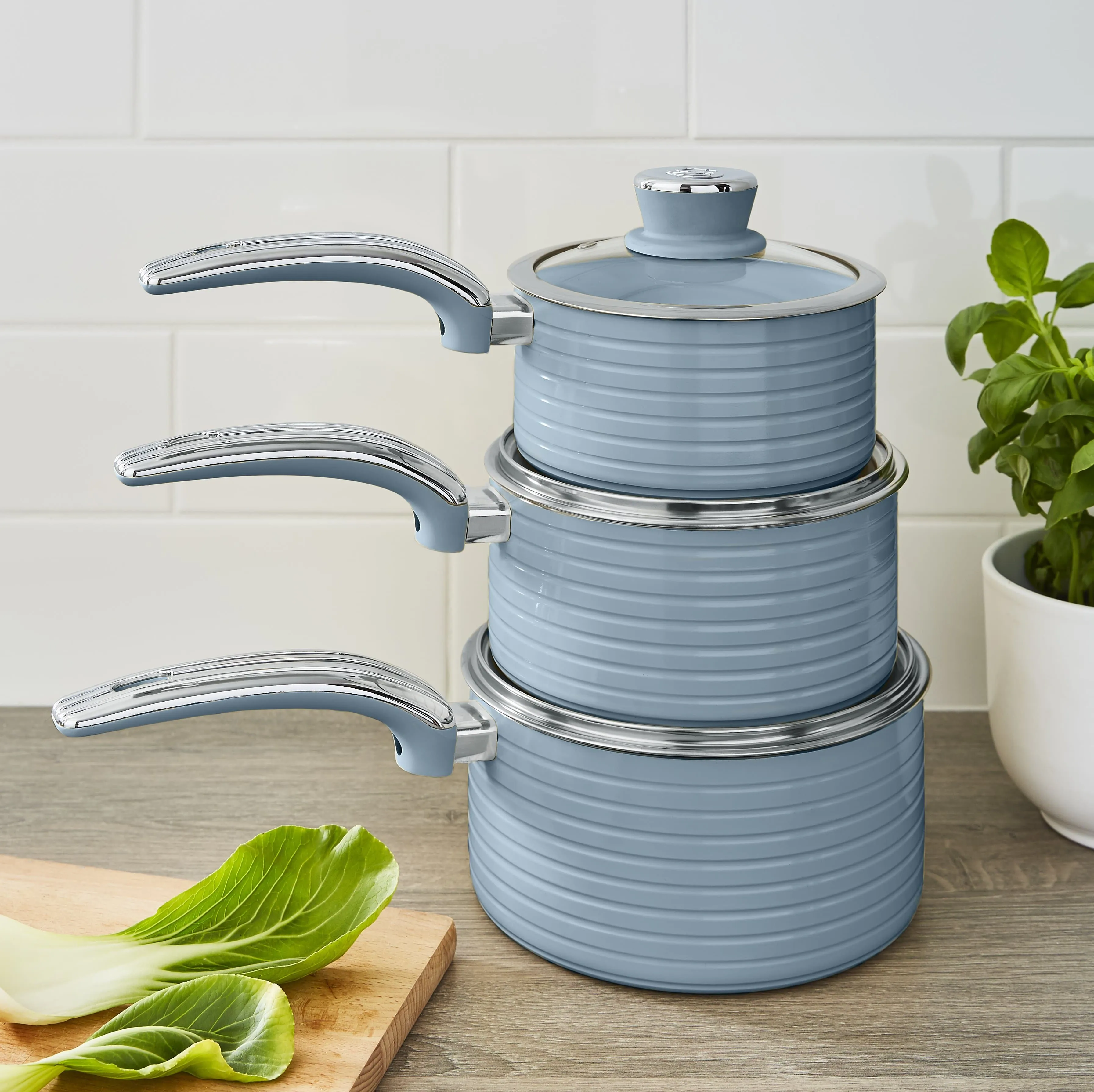 Swan Retro 3 Piece Saucepan Set