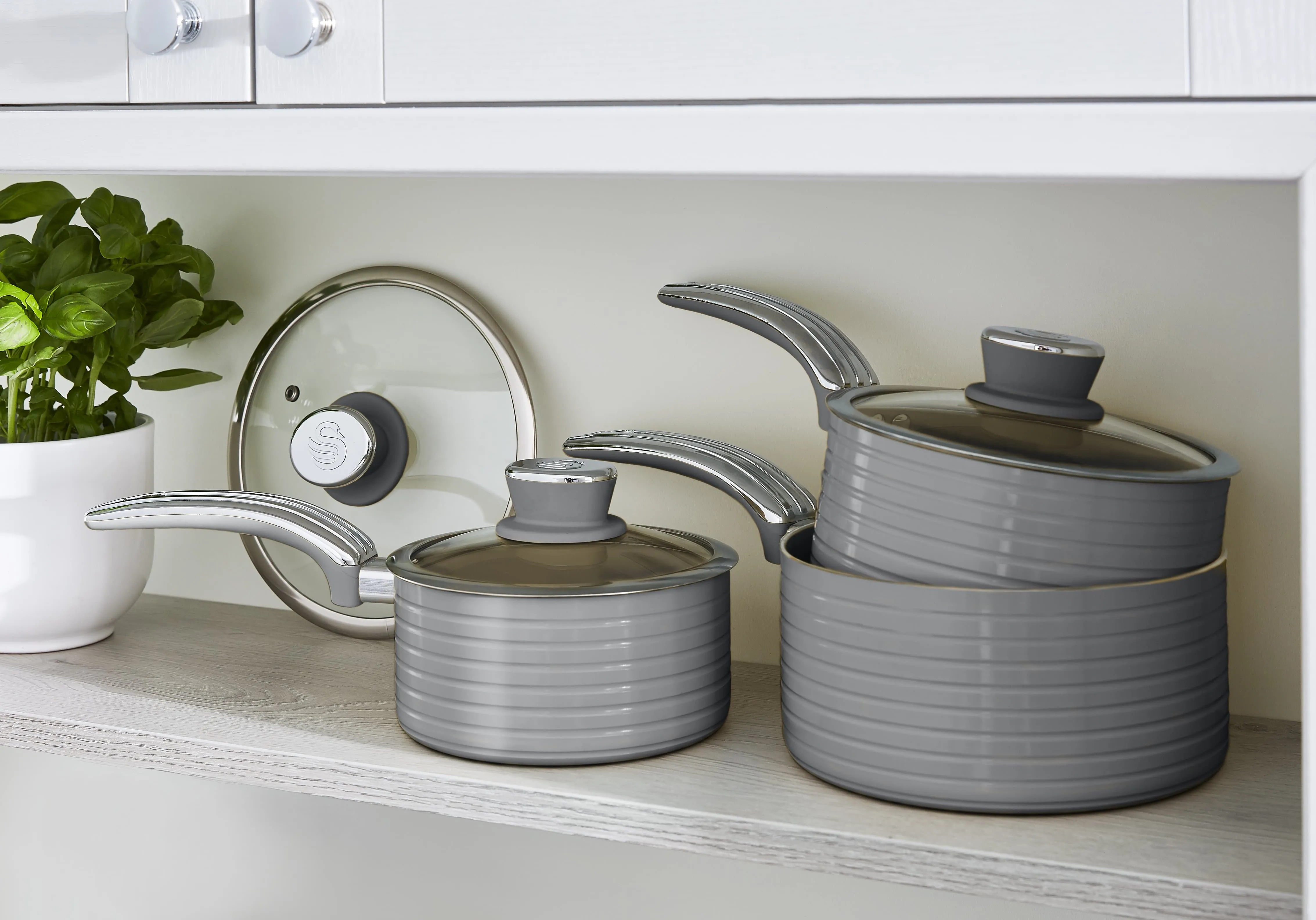 Swan Retro 3 Piece Saucepan Set