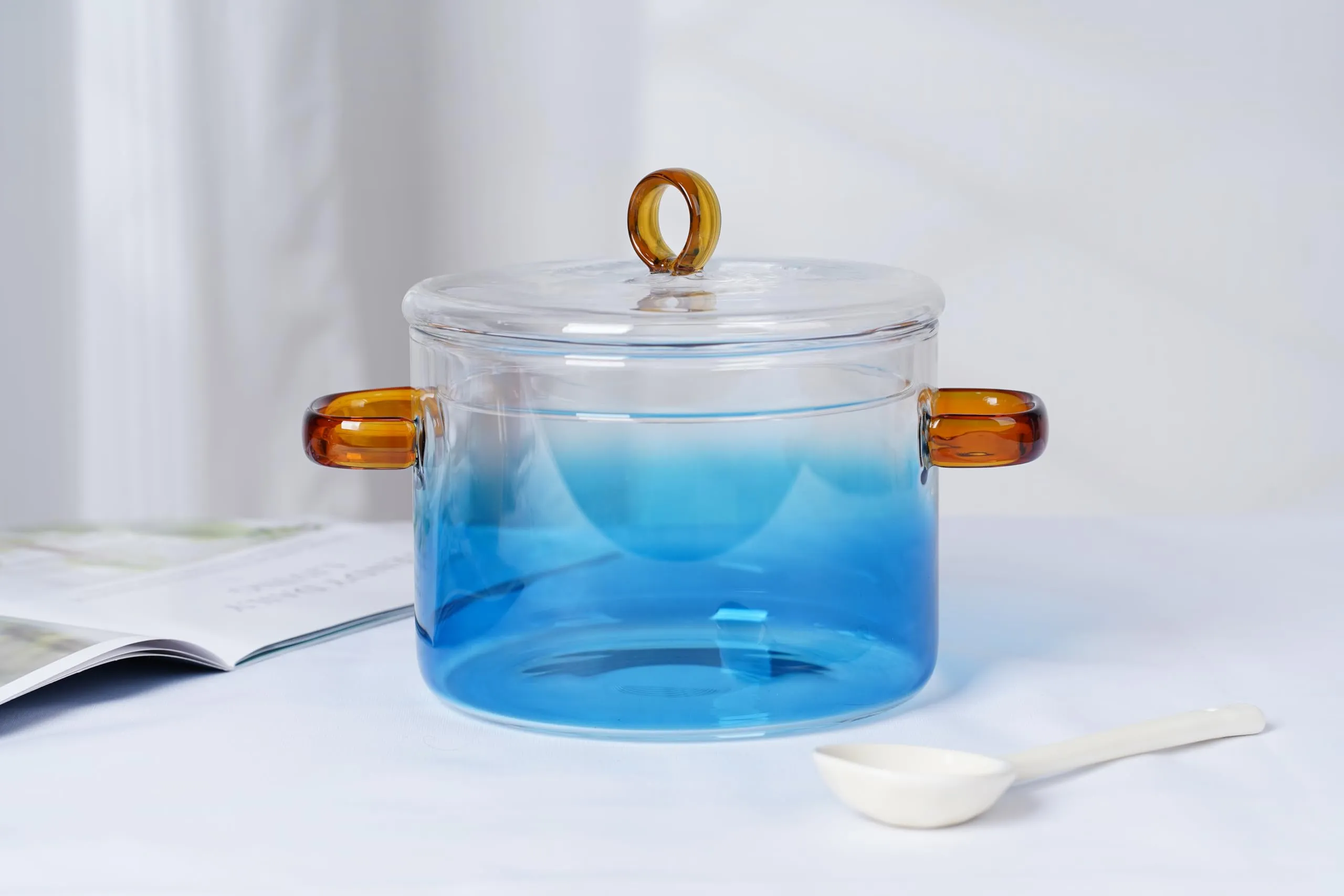 USHA SHRIRAM Borosilicate Tope with Lid & Handle (1.4L) | Handi Casserole | Small Milk Tea Pan | Boiling Pan | Patila for Boiling | Glass Cookware for Gas Stove | Gift for Housewarming (Clear Blue)